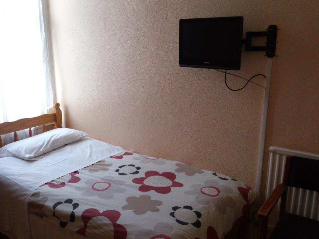 Basic Single Room